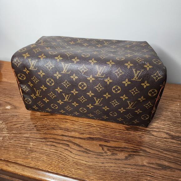 Louis Vuitton Monogram Speedy 35 with COA